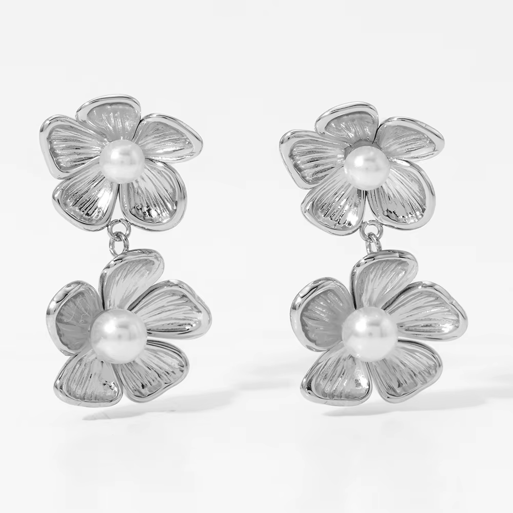 Daisy Pearl Drops Silver