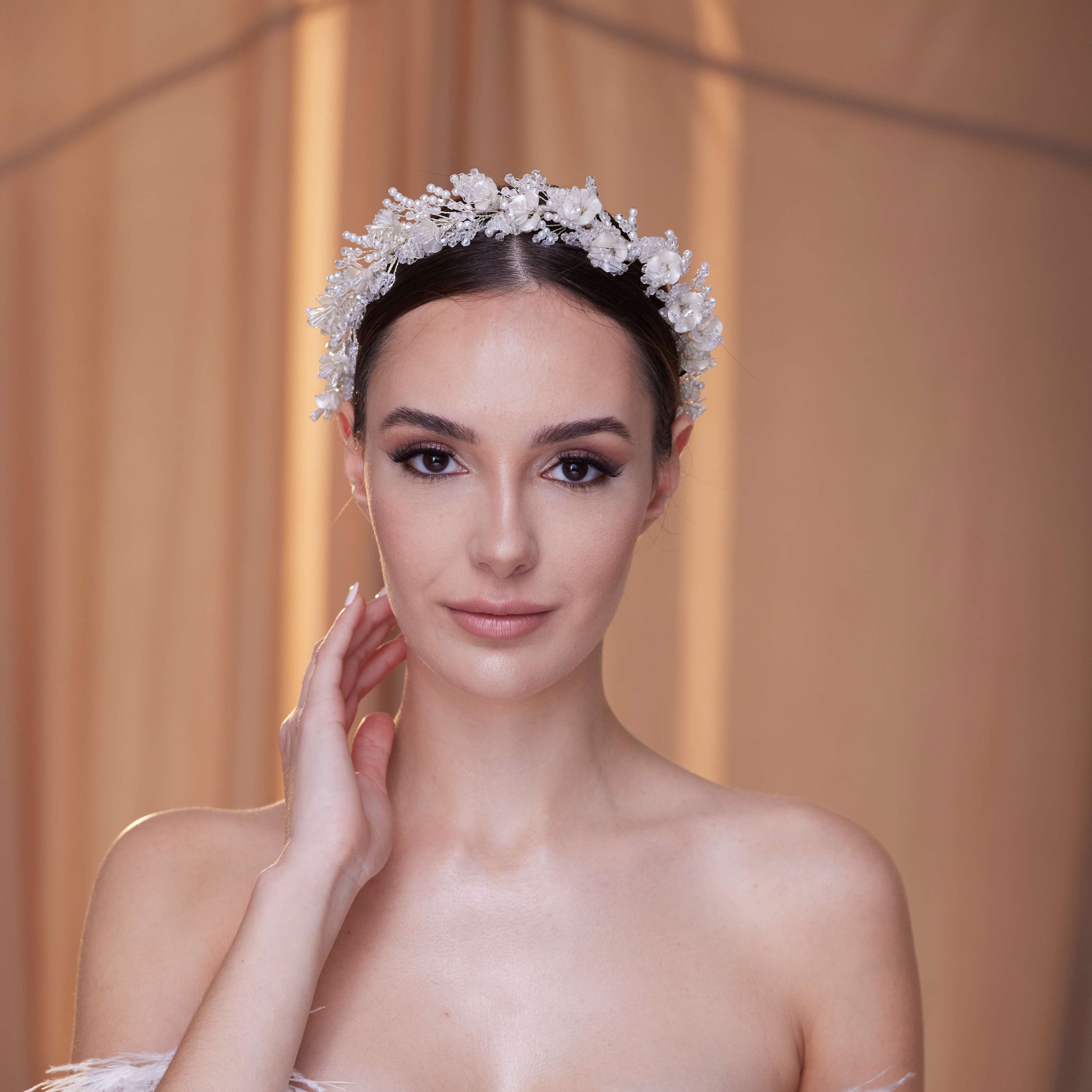Elegant Bridal Hairband with Pearl