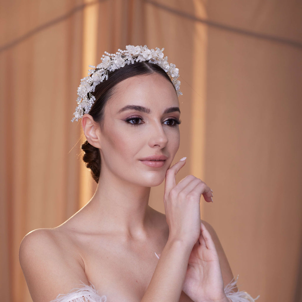 Elegant Bridal Hairband with Pearl