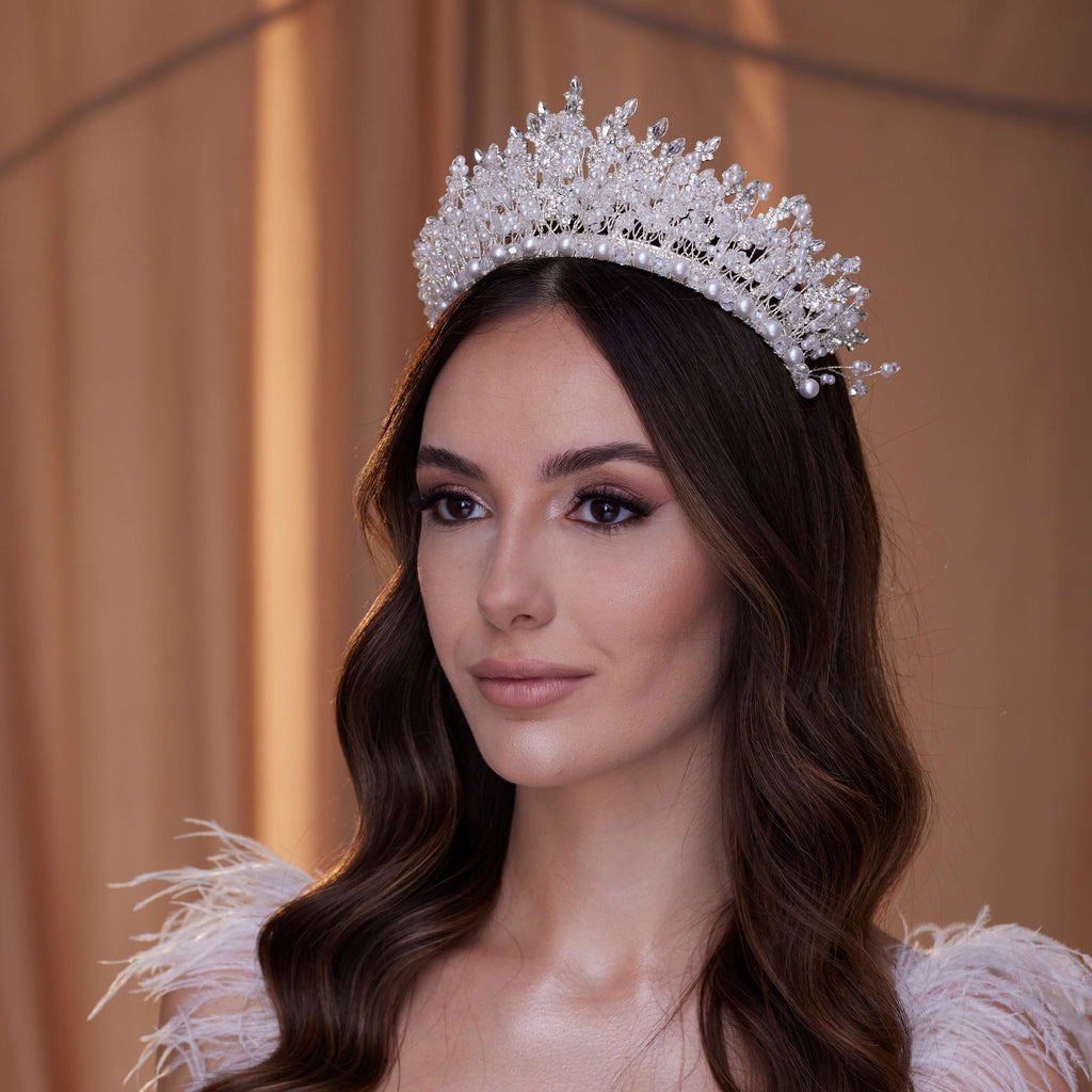 Elegant Pearl Bridal Tiara