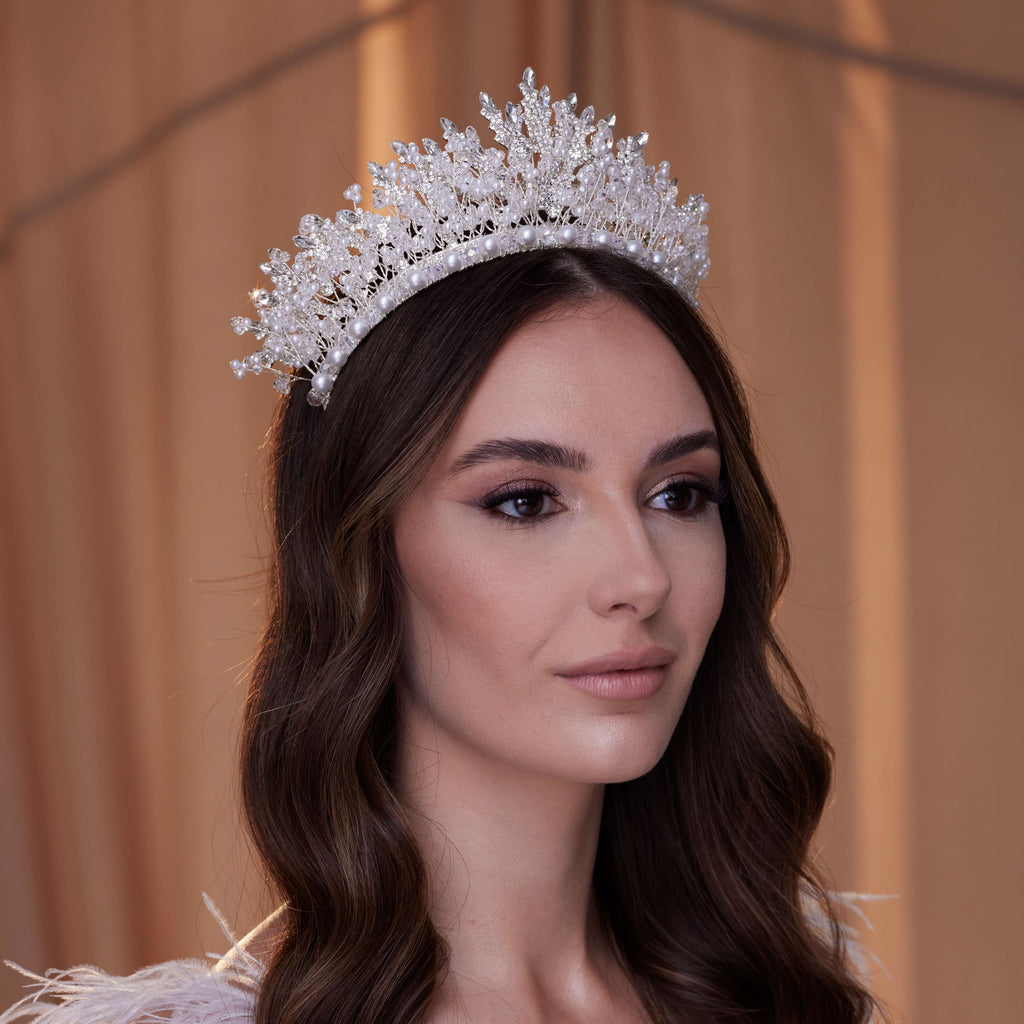 Elegant Pearl Bridal Tiara