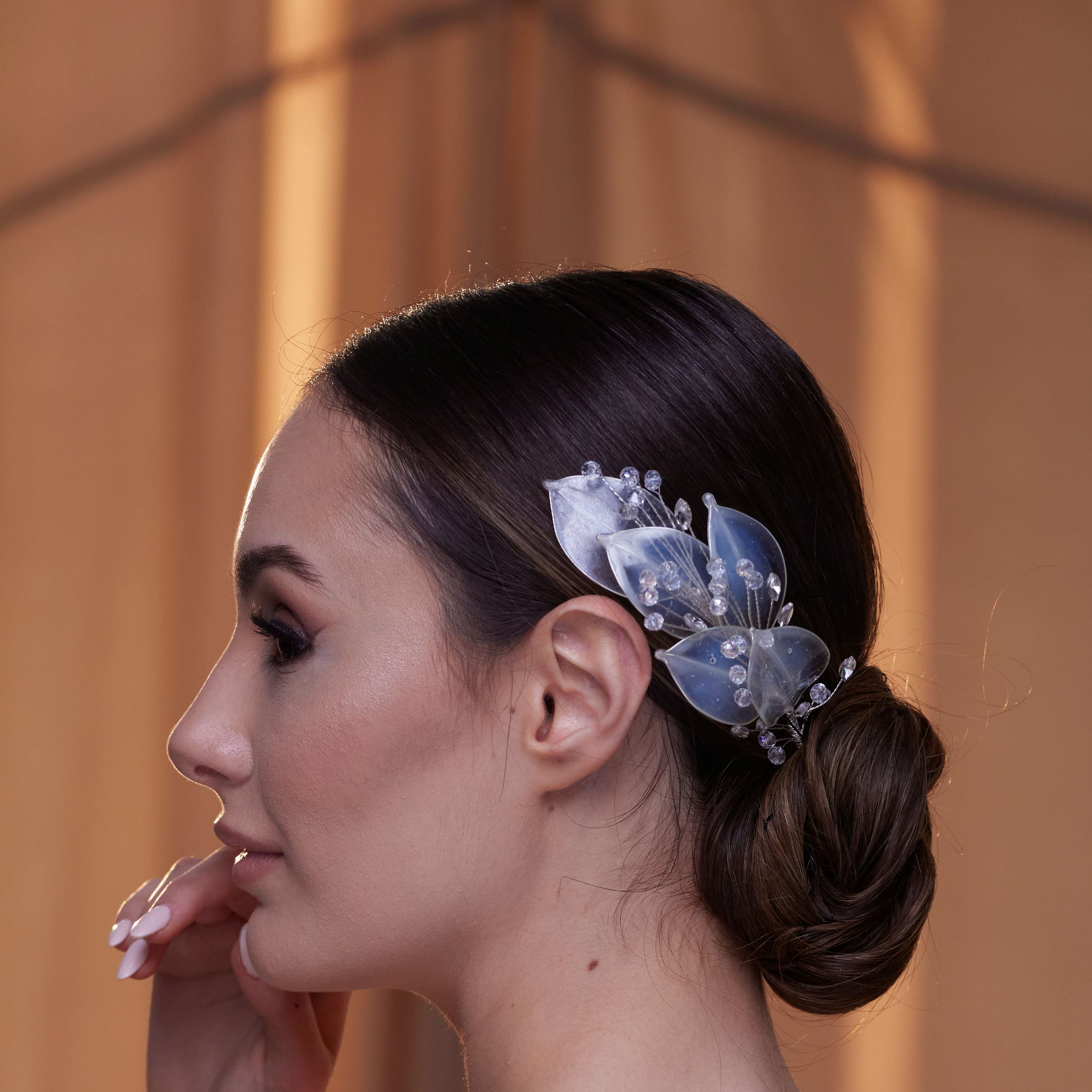 Elegant Resin Leaf and Crystal Beaded Headpiece