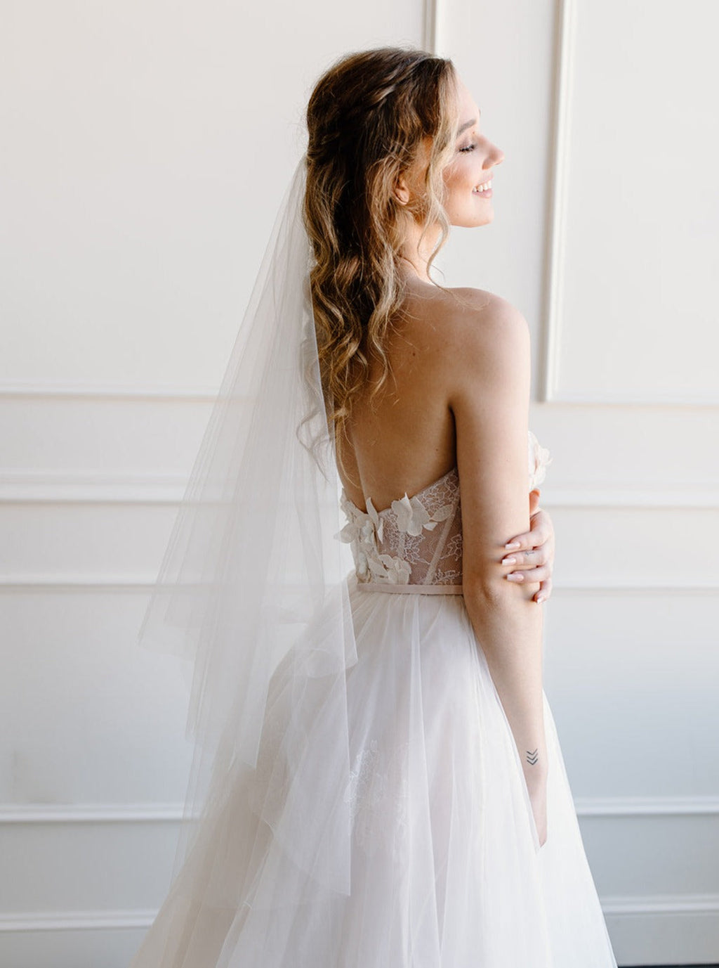 Airy Tulle Drop Veil