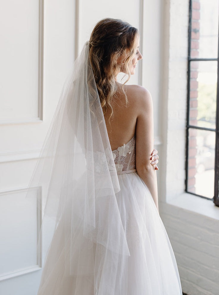 Airy Tulle Drop Veil Fingertip - 38 inches Light Ivory