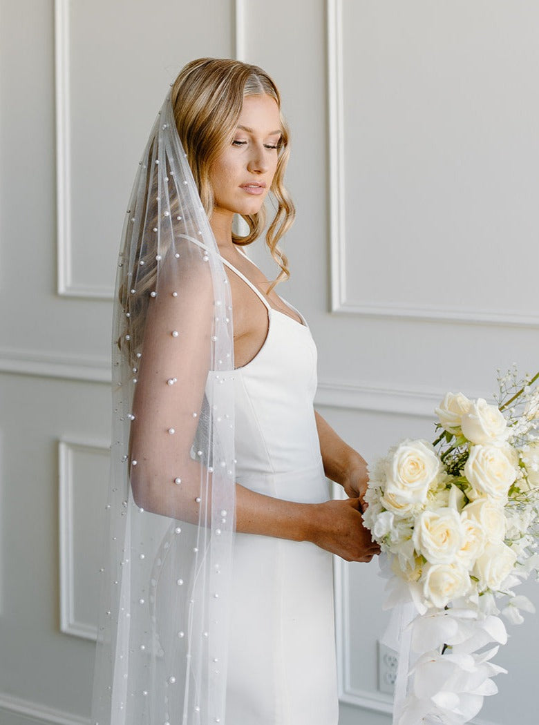 Dramatic Pearl Veil