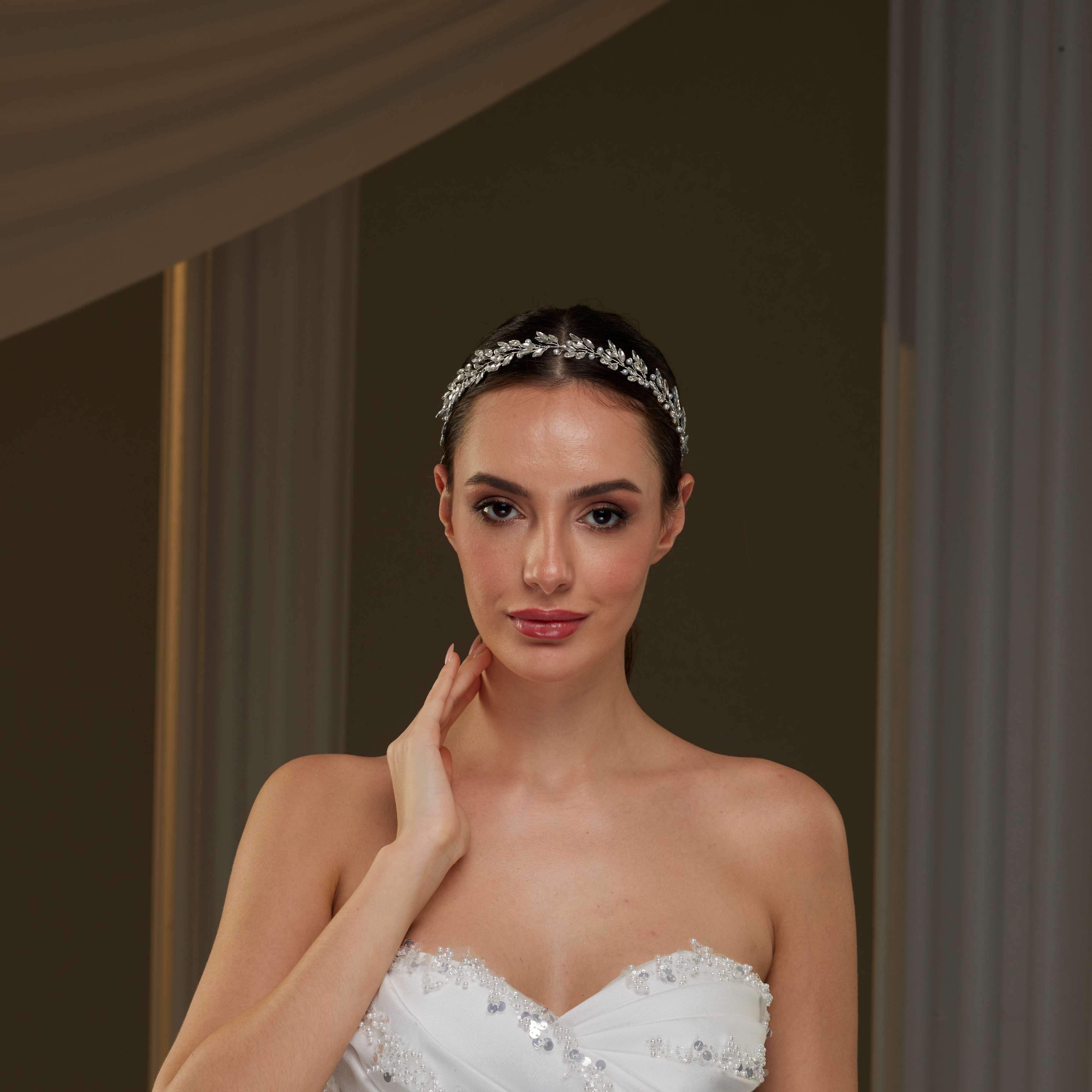 Crystal and Pearl Hair Vine