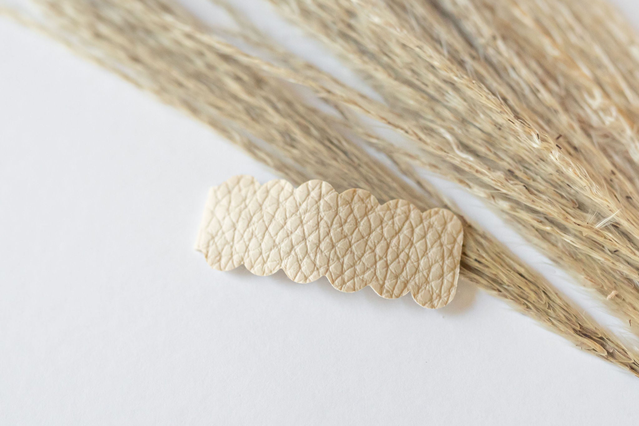 Neutral Snap Clip Beige