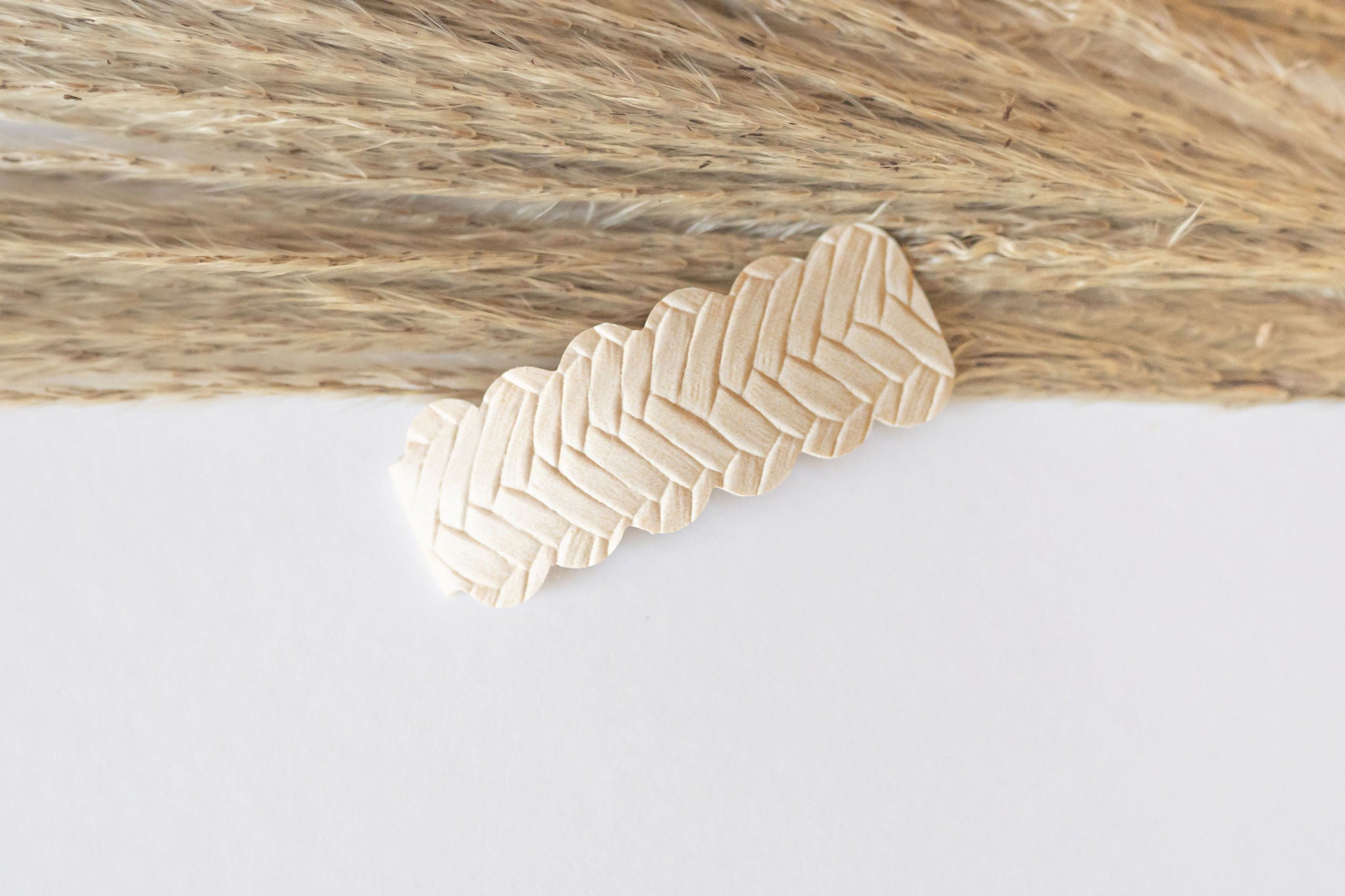 Neutral Snap Clip Cream braided