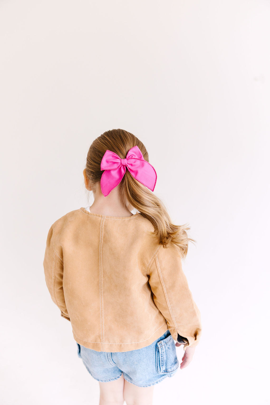 Black Solid Medium Bow