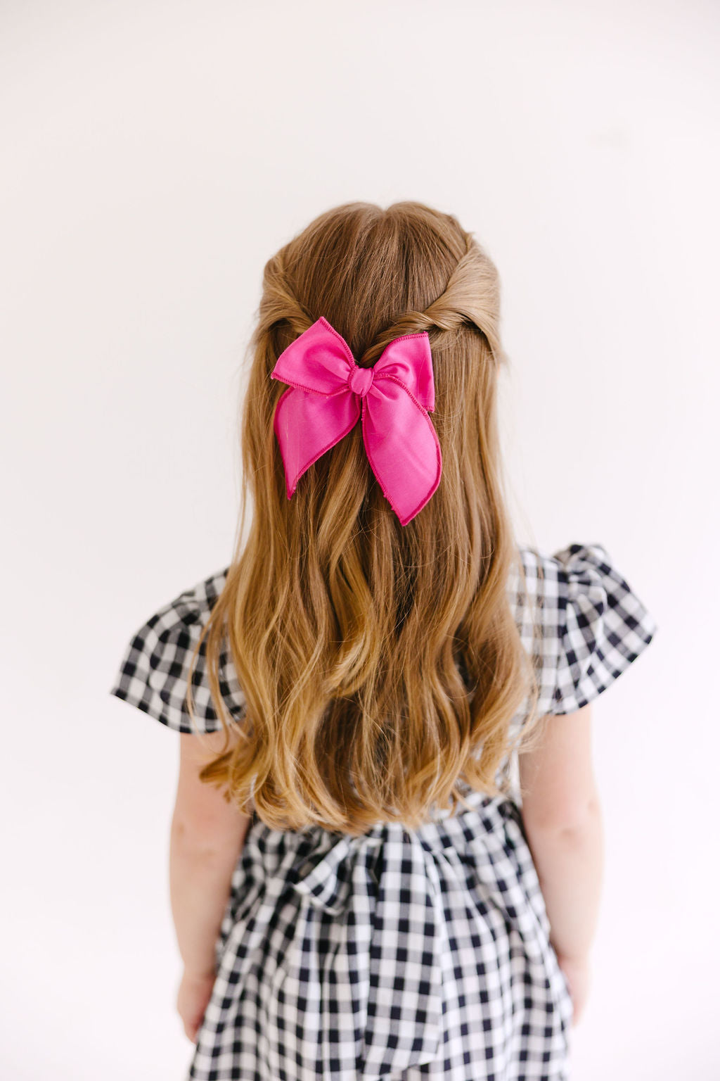 Black Solid Medium Bow