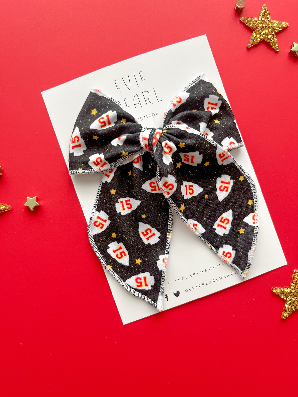 Black 15 Arrowhead Oversized Bow