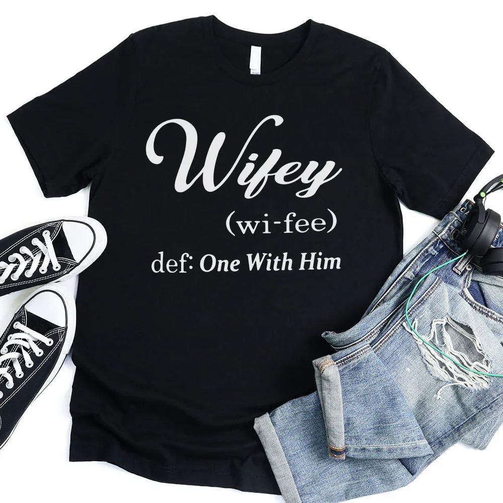 Hubby & Wifey Definition Couple T-shirt Wifey Black