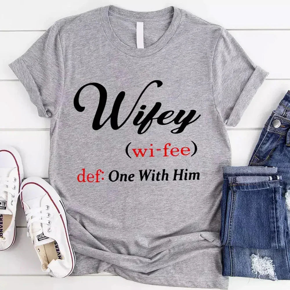 Hubby & Wifey Definition Couple T-shirt Wifey Heather Grey