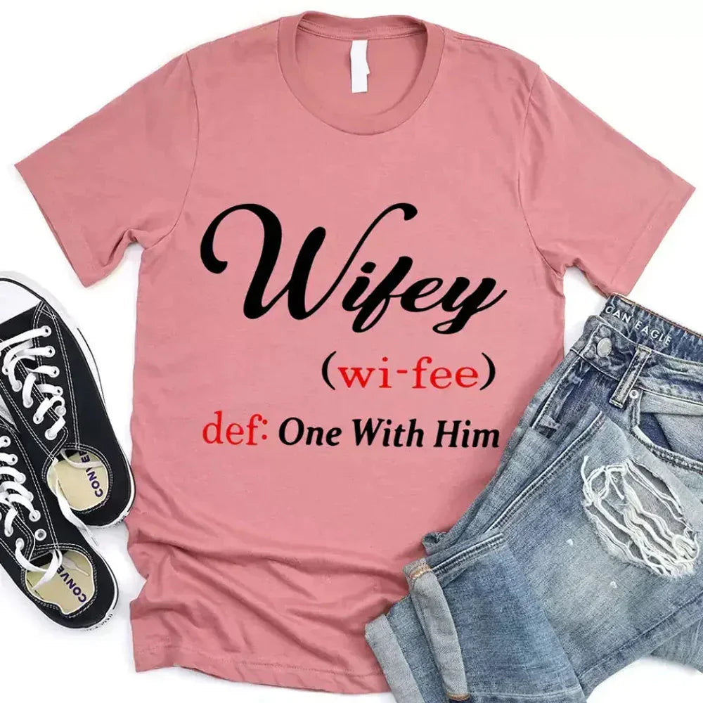 Hubby & Wifey Definition Couple T-shirt Wifey Mauve