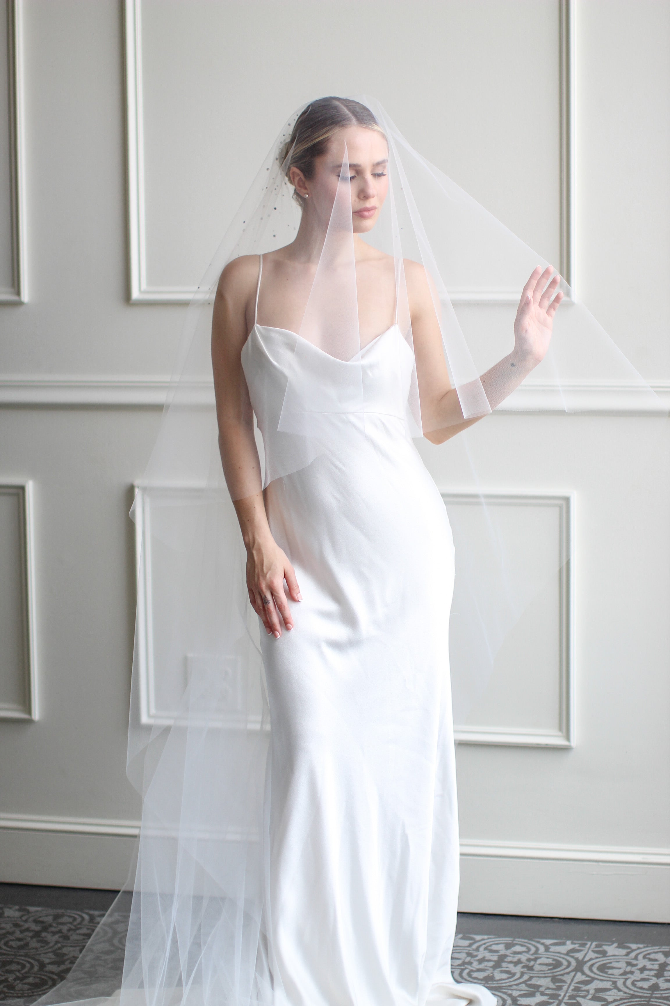 Waterfall Pearl or Rhinestoned Drop Veil
