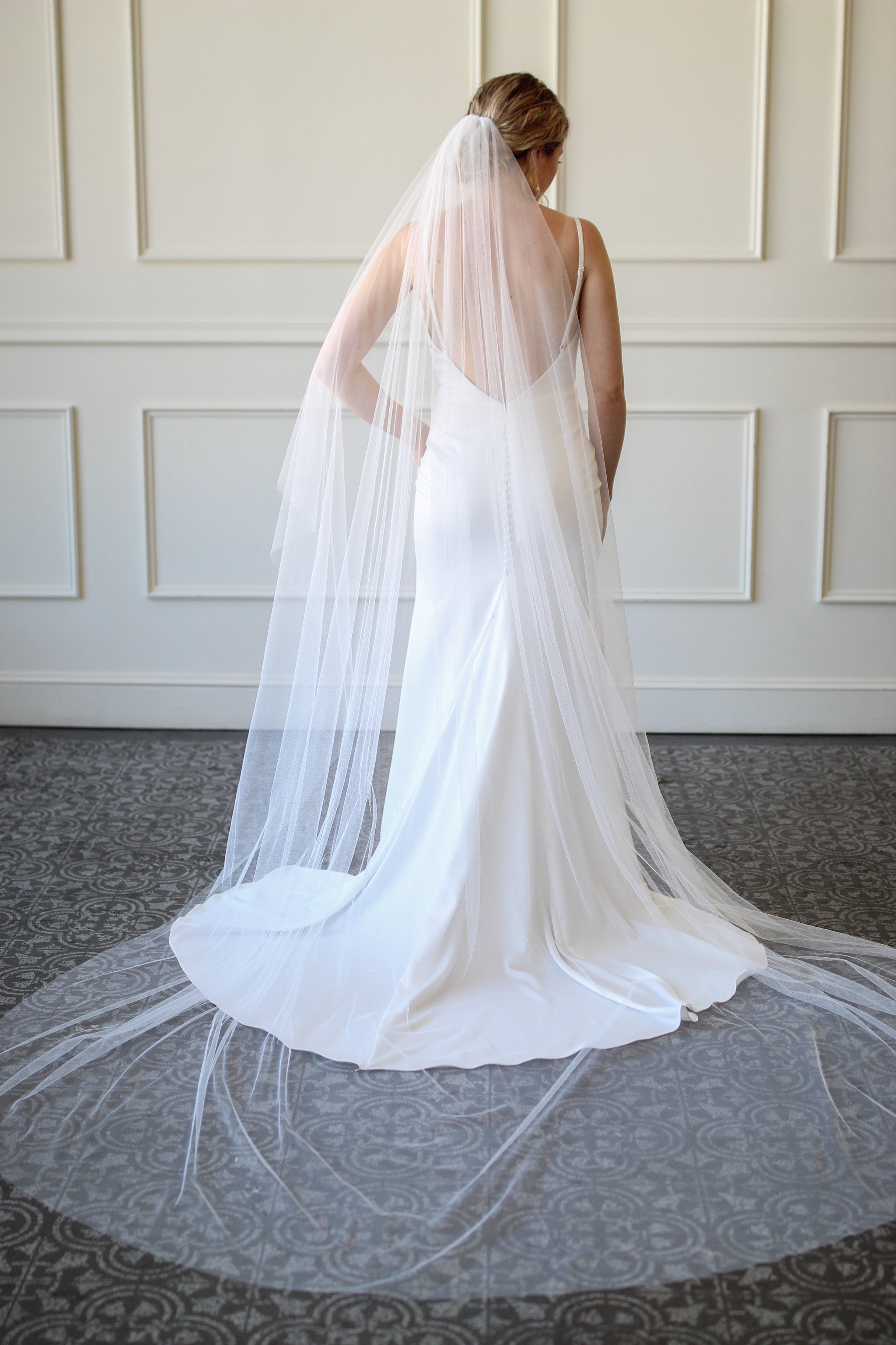 English Net Veil Cathedral Wide - 110 inches Angel Cut
