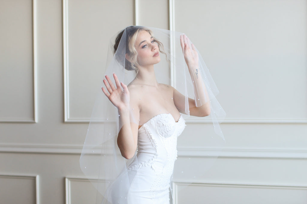Pearl Edged Drop Veil