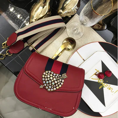 Custom High-Quality Vintage Butterfly Buckle Bag Red love