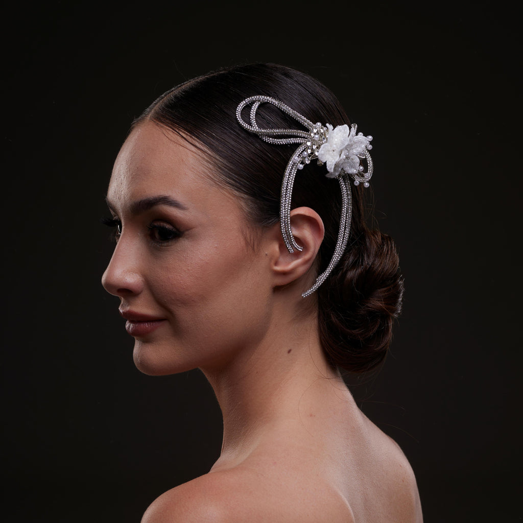 White Crystal & Pearl Hair Comb