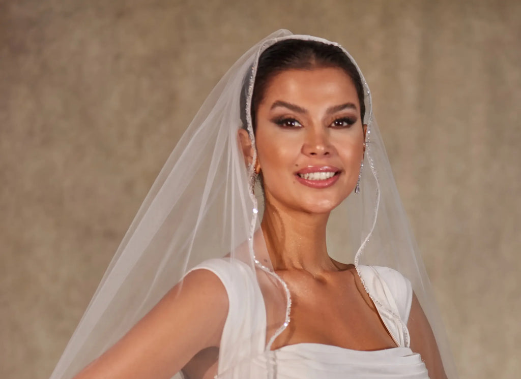Wavy Beaded Edge Minimalist Wedding Veil- D246