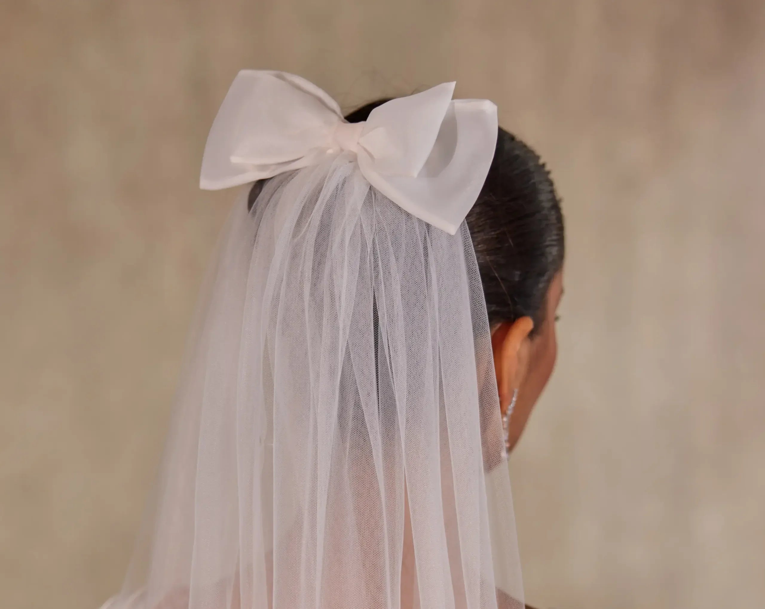 Elegant Bow Wedding Veil