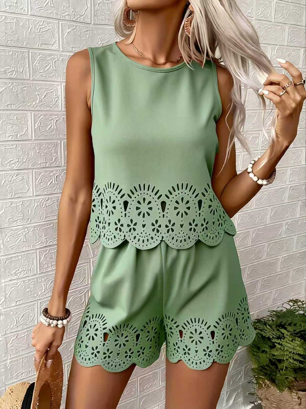 Women's Elegant Hollow-Out Floral Top & Pants Set – 2-Piece Green