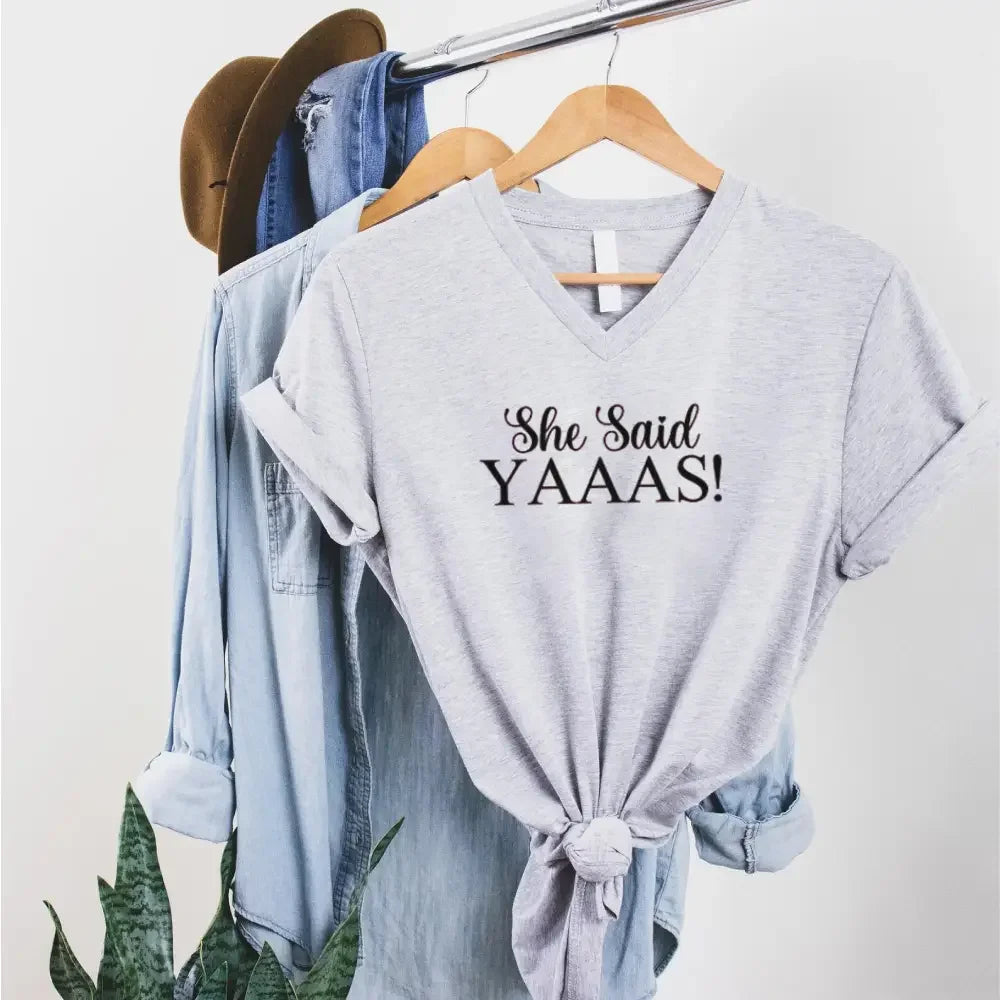 💍 I Said YAAAS Bachelorette Crew Party 🍾 Matching V-Neck T-Shirts Bridesmaid Sport Grey