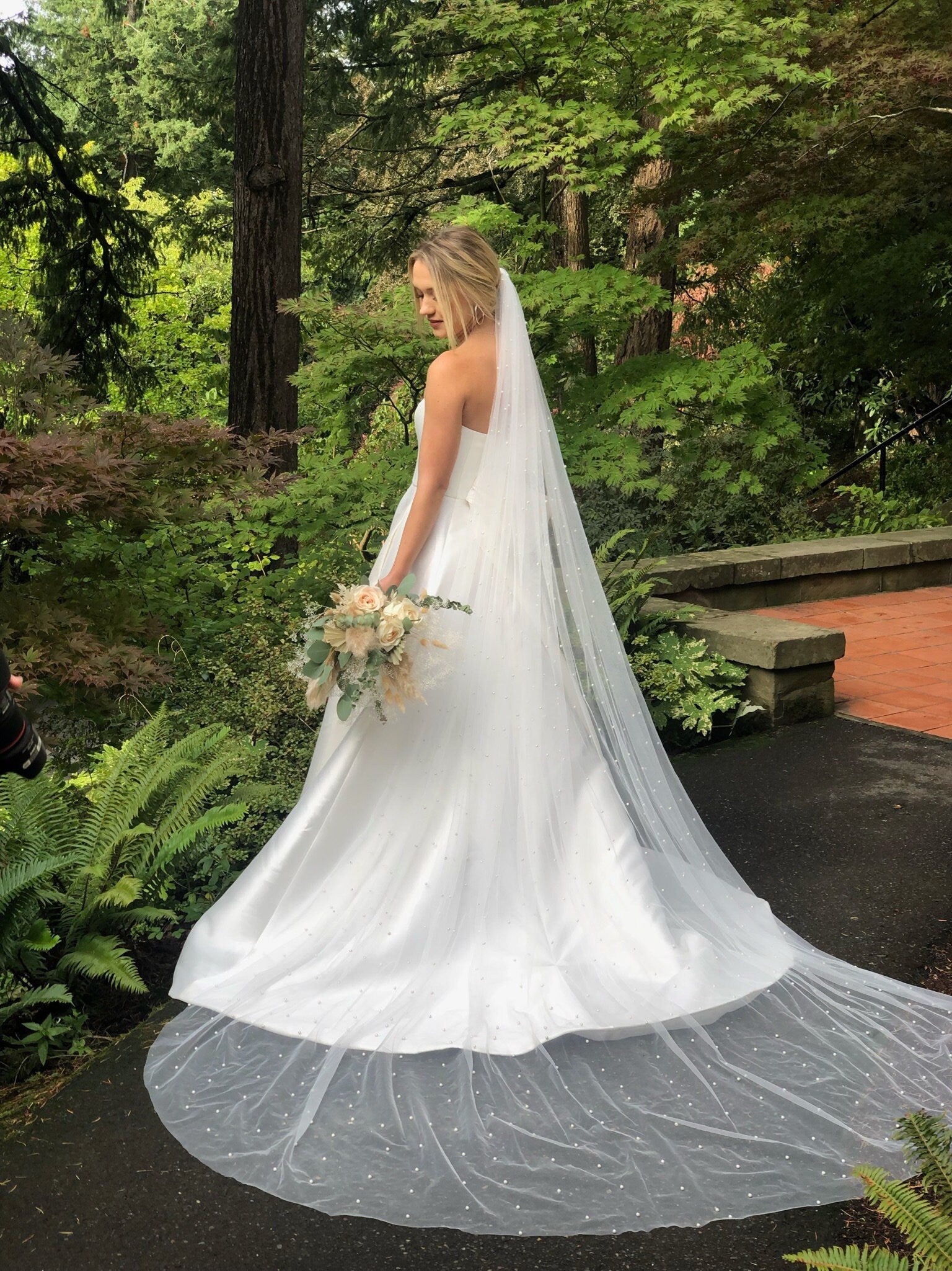 Extra Wide Pearl Veil