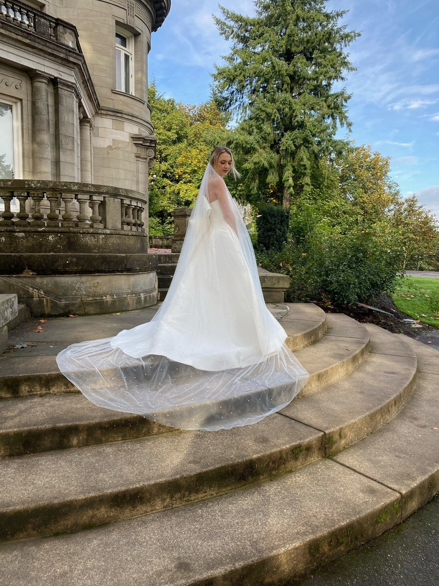 Extra Wide Pearl Veil