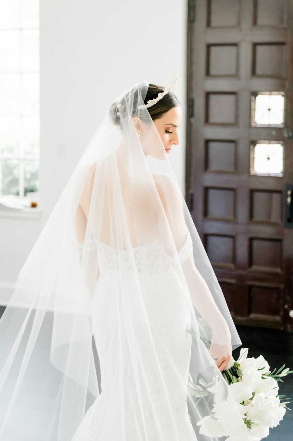 Airy Tulle Drop Veil