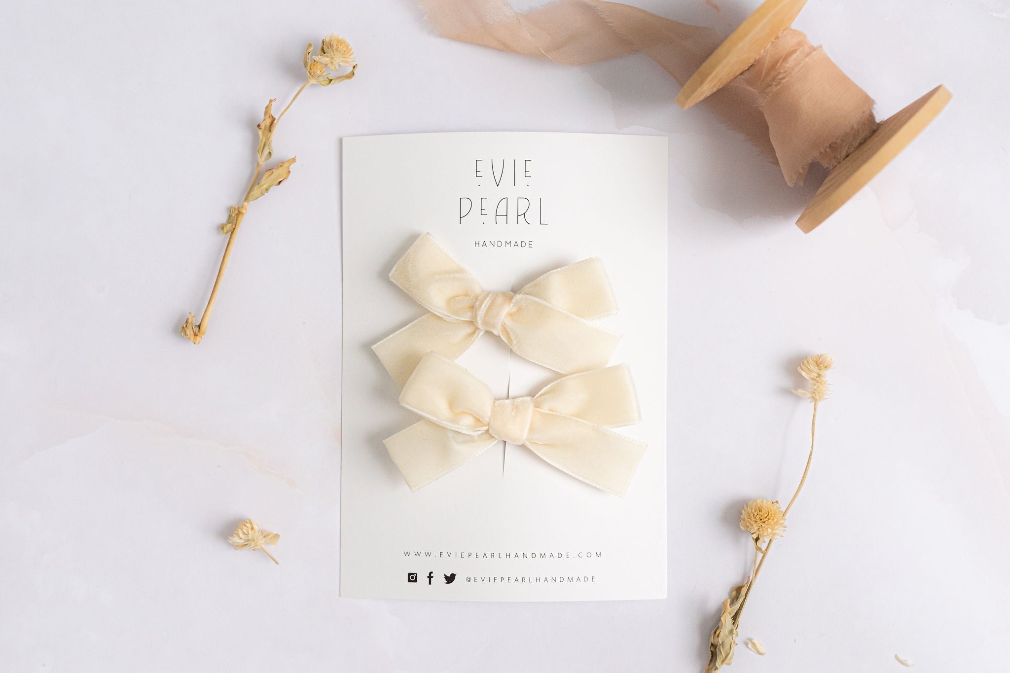 Classic Mini Velvet-Cream Pigtails