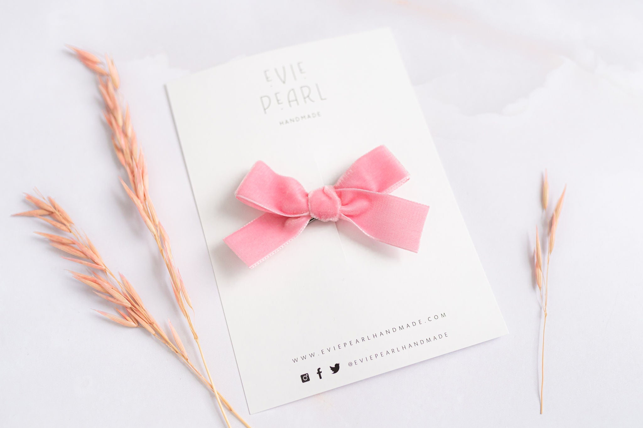 Classic Mini Velvet-Posey Pink Alligator Clip