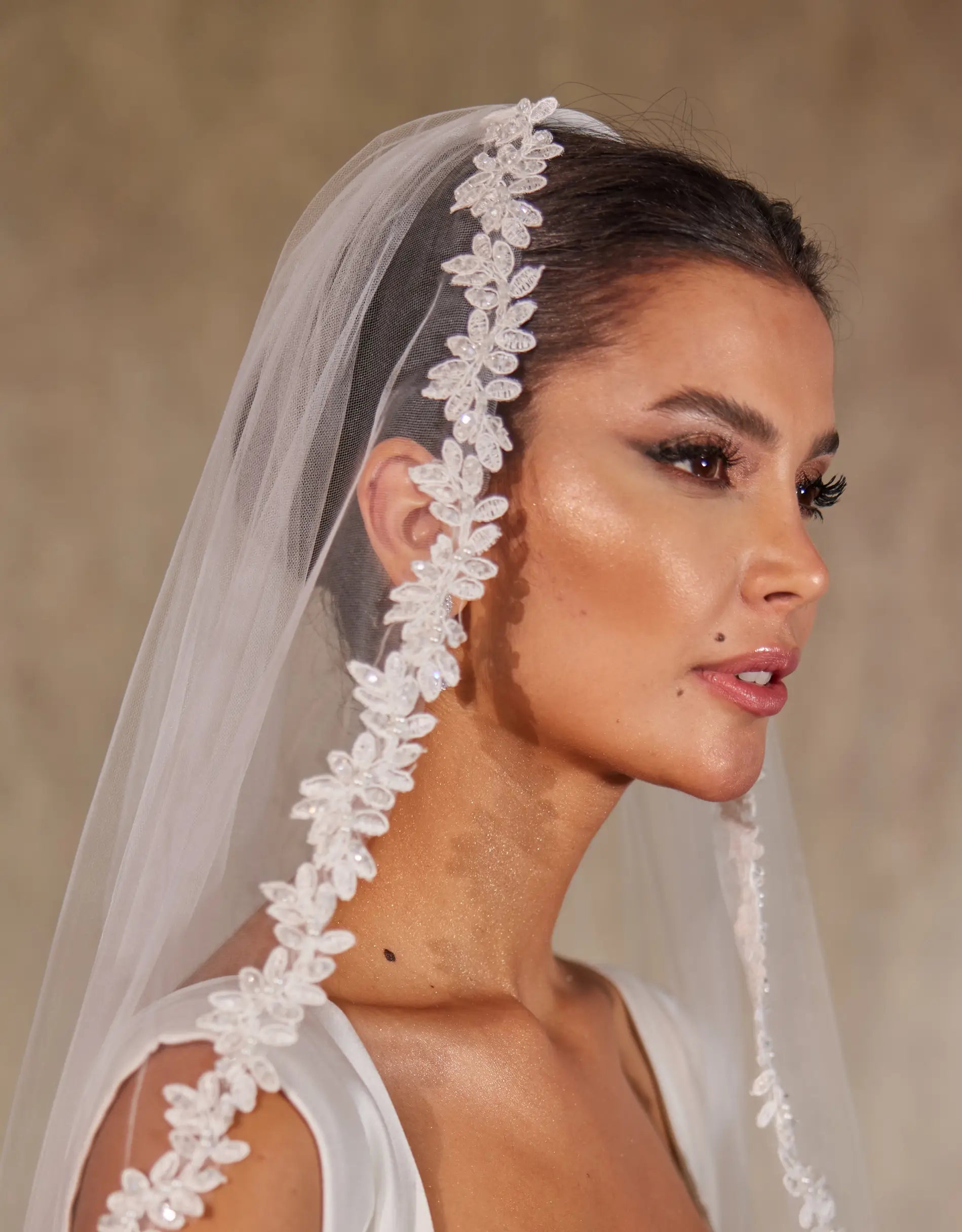 Flower Lace Bridal Veil- D216
