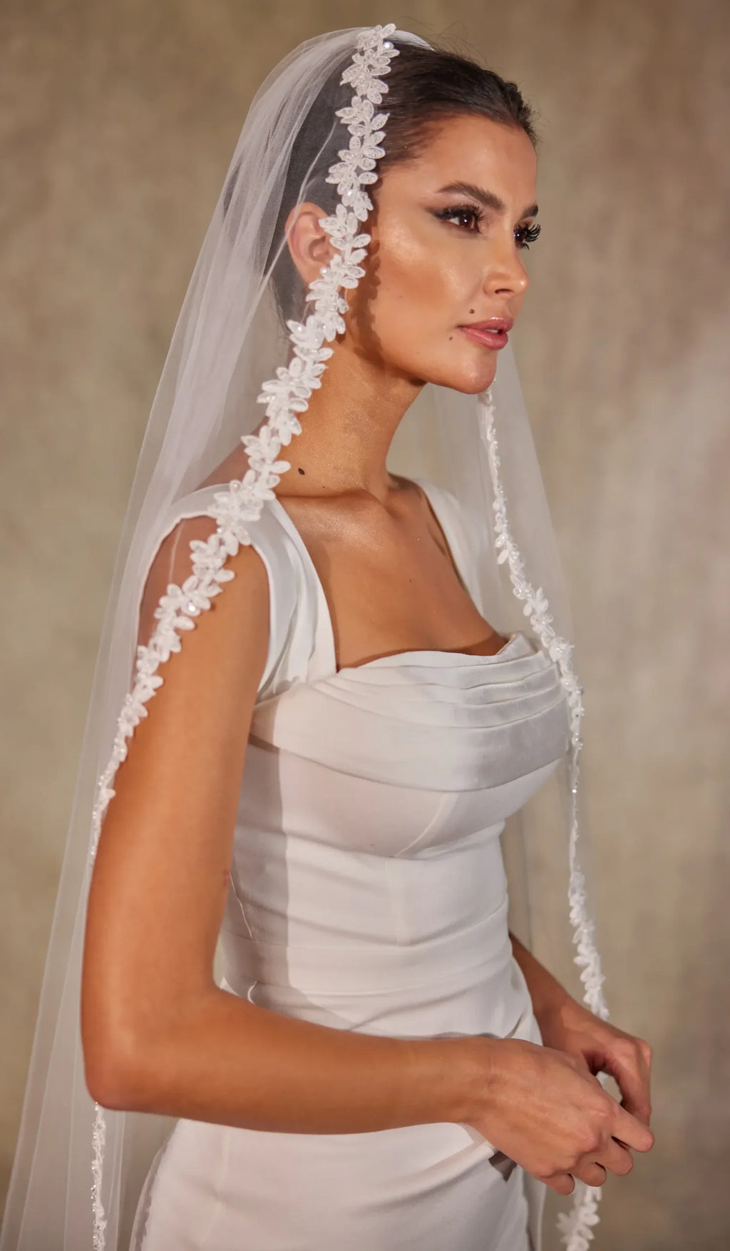 Flower Lace Bridal Veil- D216