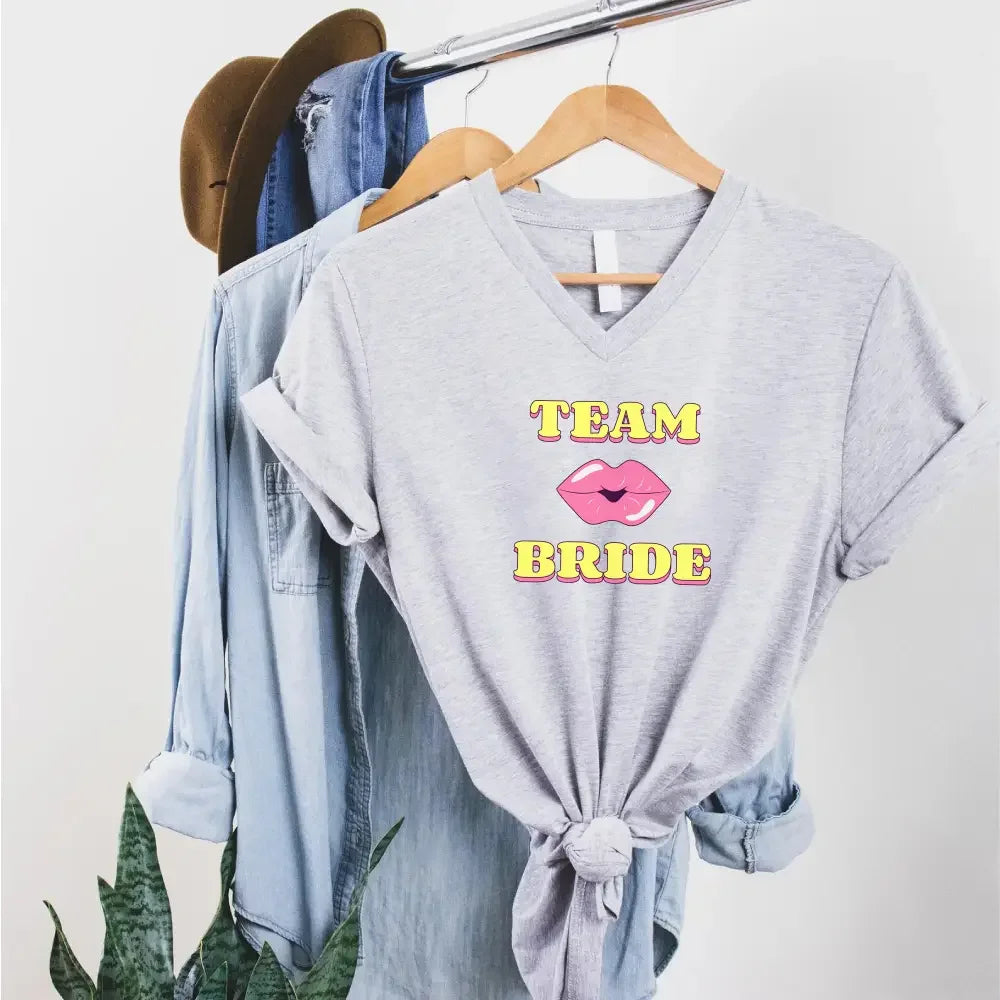 🍾 Team Bride & The Bride 💍 Bachelorette Party Matching V-Neck T-Shirts Team Bride Grey